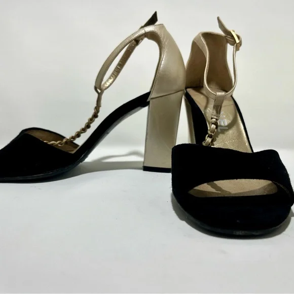 CHANEL cream/black heels 6.5